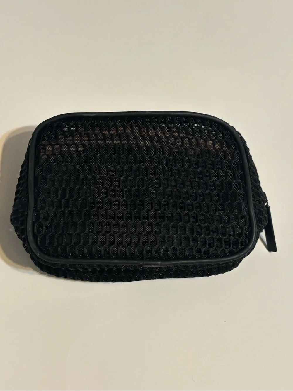 🌟 Fenty Beauty Black Mesh Makeup Pouch with Pink Zipper NWOT